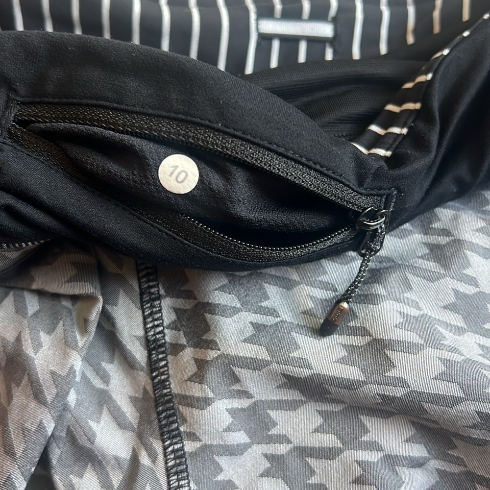 Lululemon Athletica Run Times Short 2-way Stretch Giant Houndstooth Jacquard